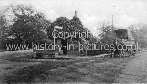 Old and Local Historic Pictures Around the UK - History in Pictures